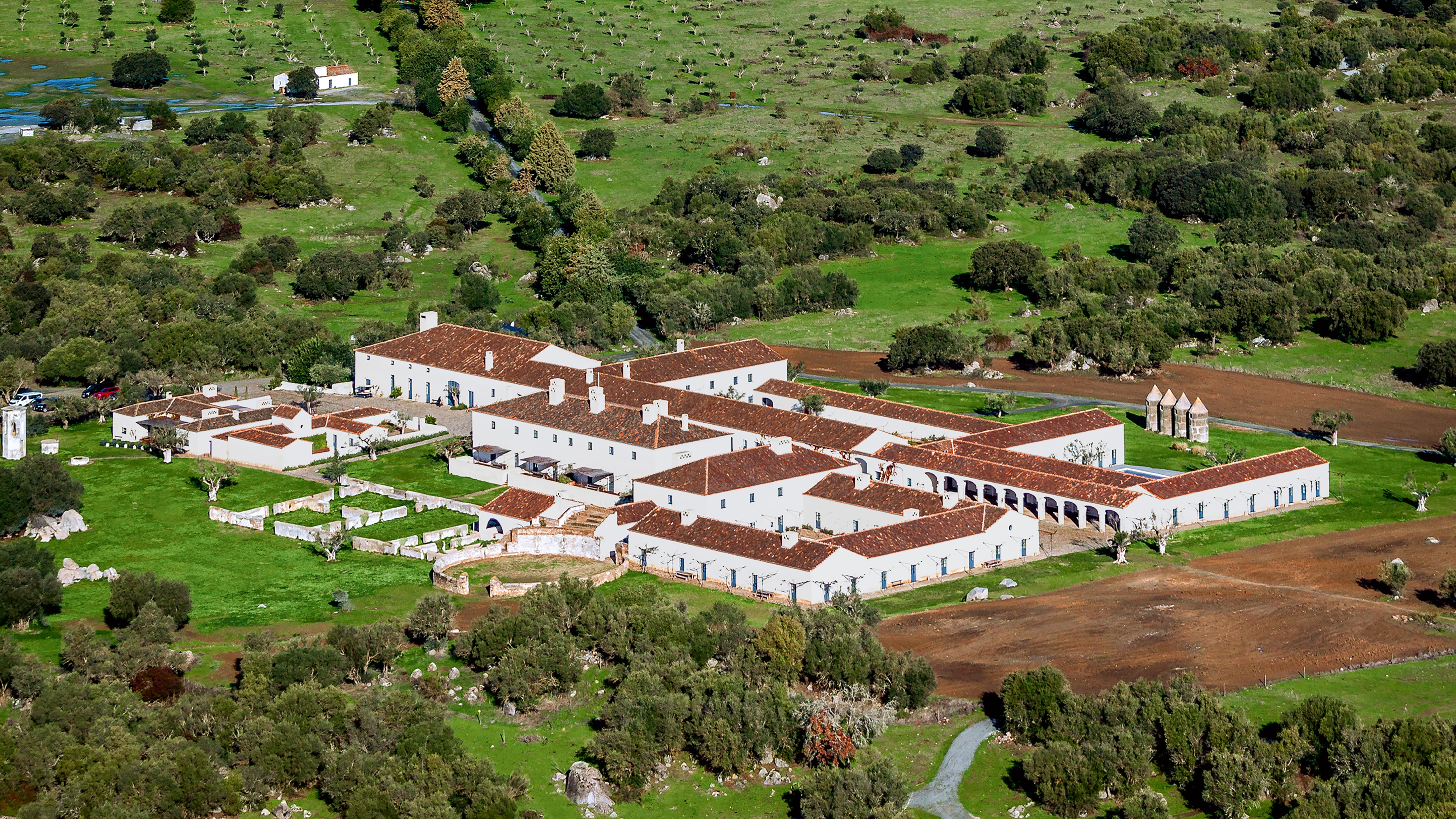 葡萄牙农场变身高品质度假村-0