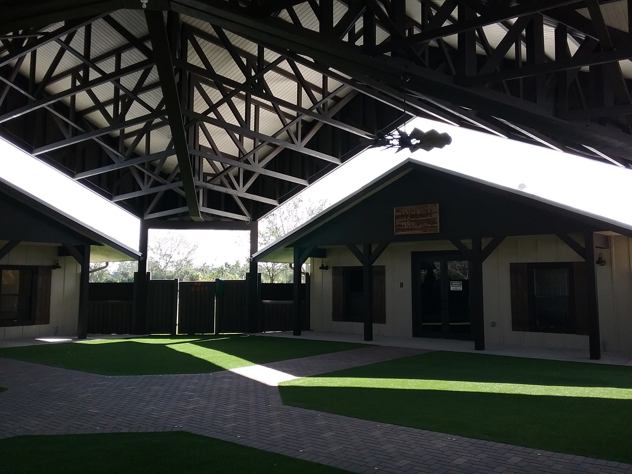 大狗牧场救援中心·室内设计的人性关怀-4