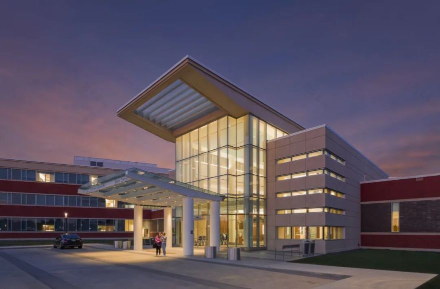 森林湖医院 · 自然与人文共生的医疗空间设计丨PC&P-13