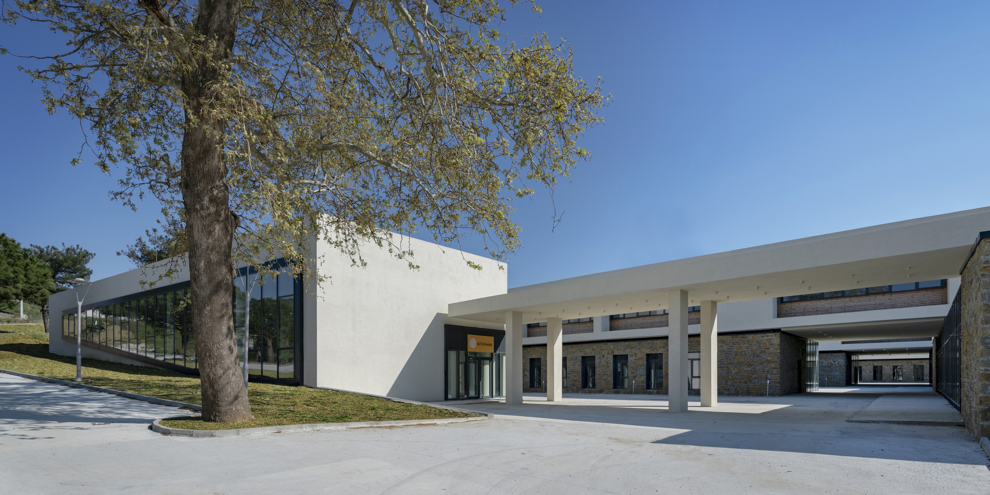 Gökçeada High School Campus  / PAB Architects-19