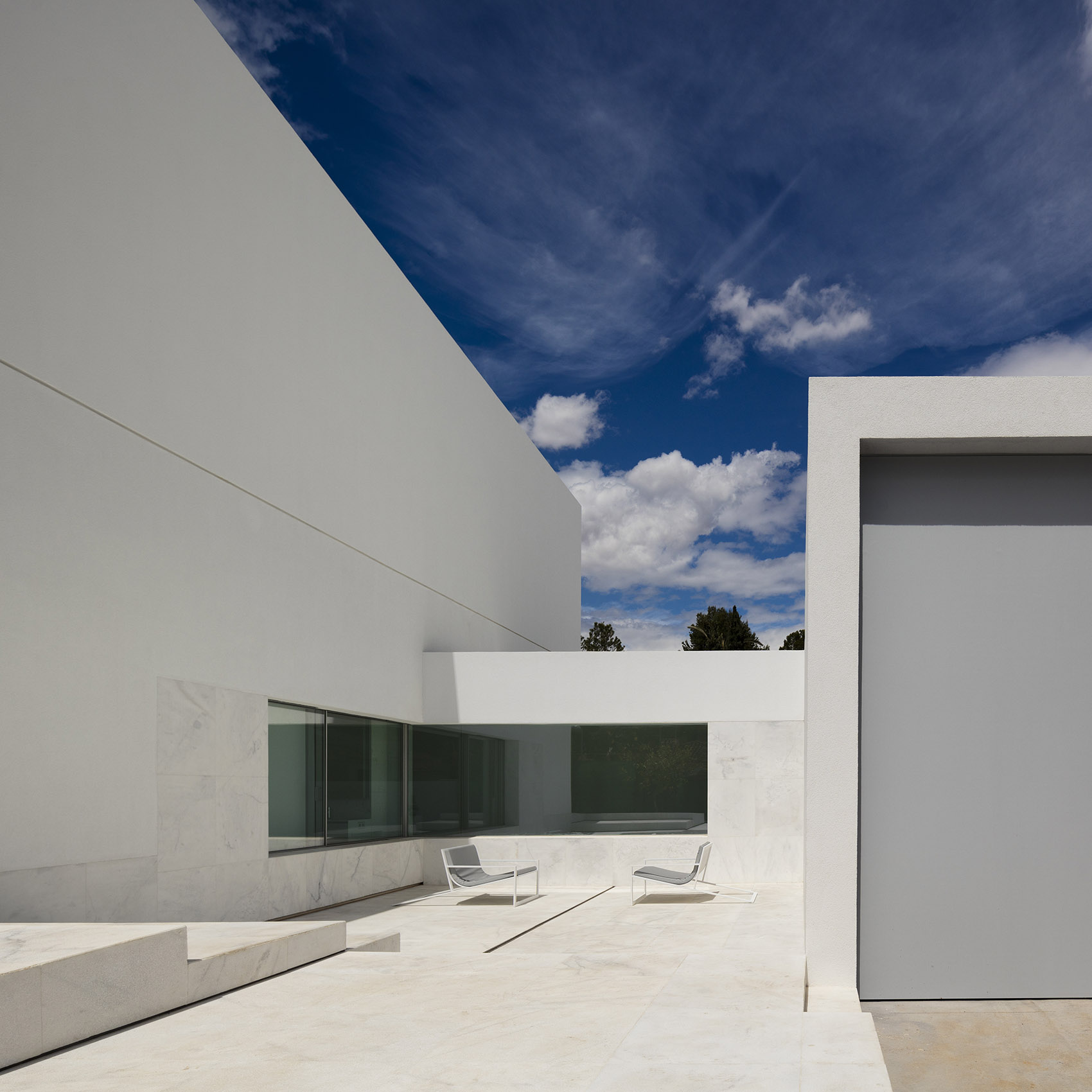 松树林之间的住宅,西班牙 / Fran Silvestre Arquitectos-20