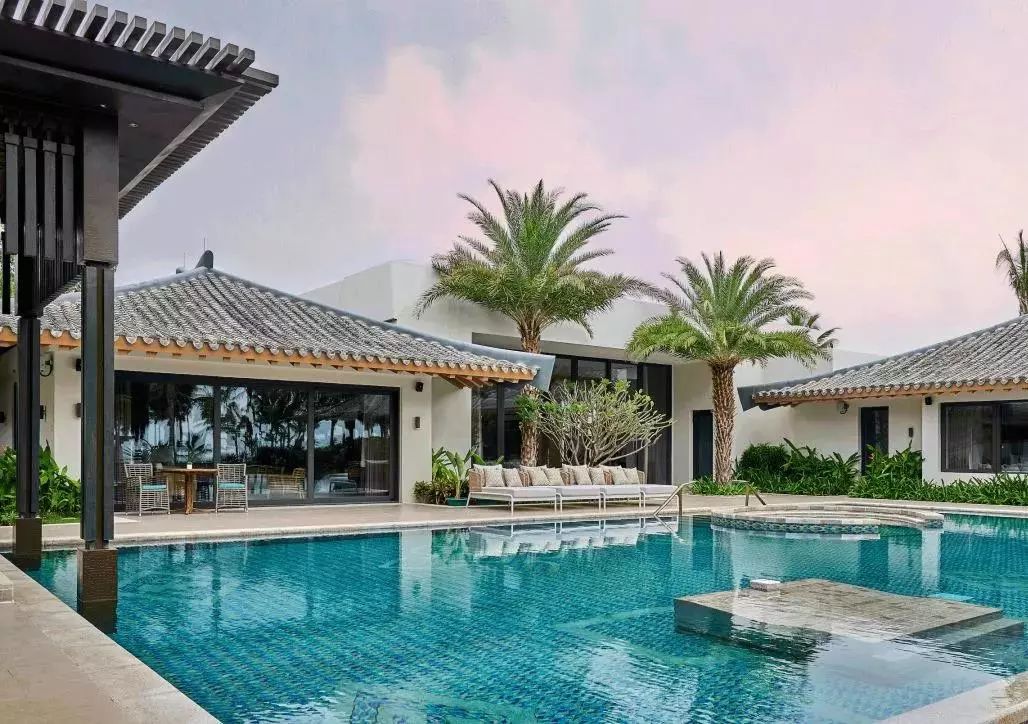 三亚酒店设计 | 阳光、水影与优雅的完美融合-33