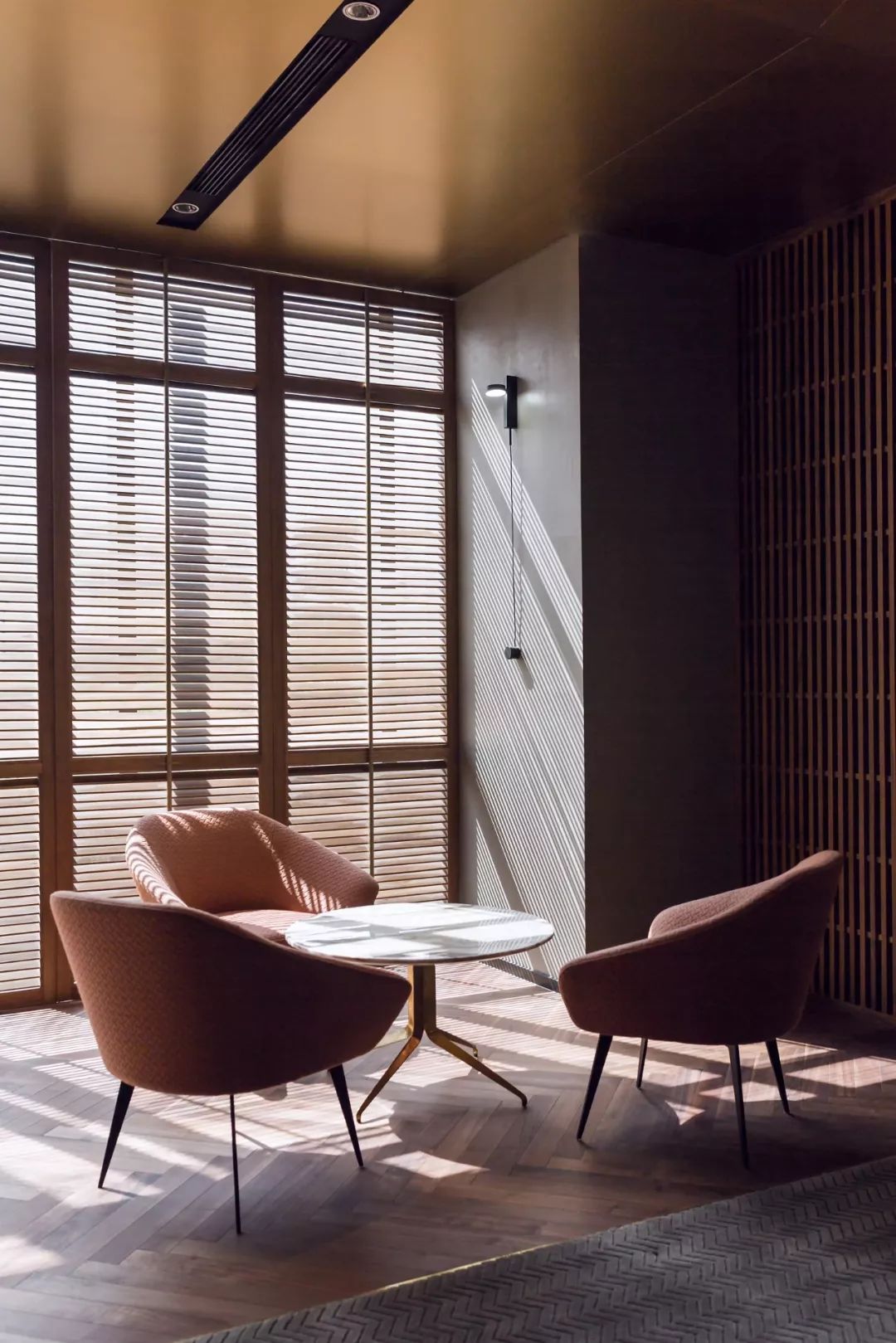 重庆粟集轻食空间 | 减法设计，粗糙变细腻-24