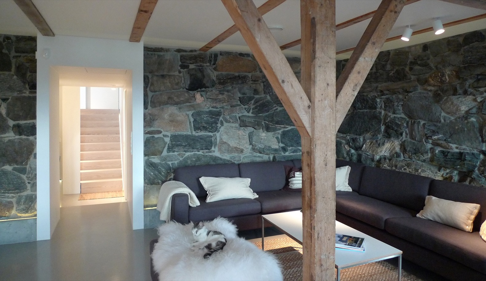 挪威旧屋扩建,新旧共生之美-41