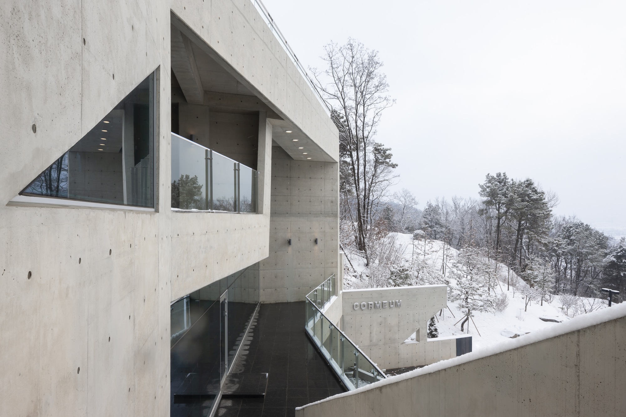 Cormeum Café and Neighborhood Facility / KARO Architekten-9