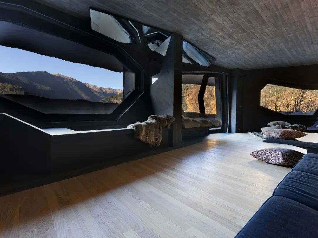 让·努维尔新作|岩石与森林之诗，22000块石材拼贴的豪宅-44