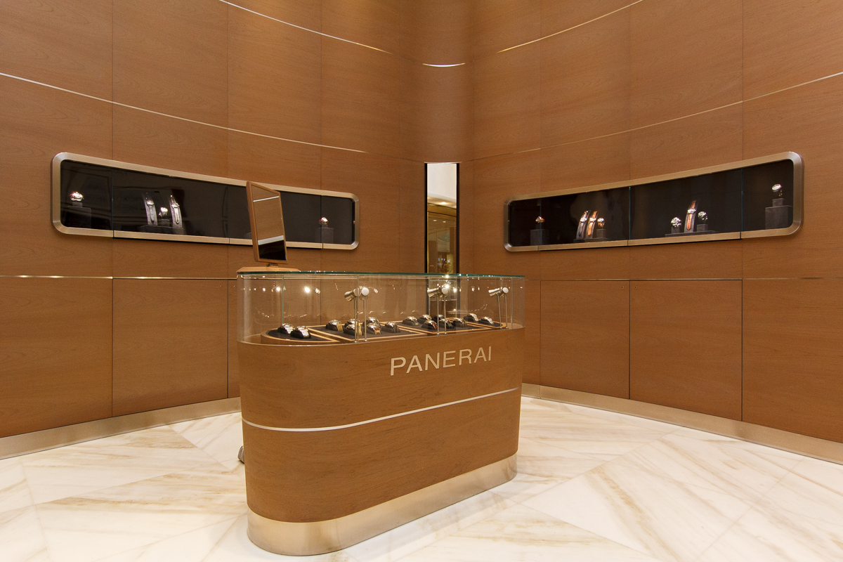 迪拜购物中心 Officine Panerai 精品店-10