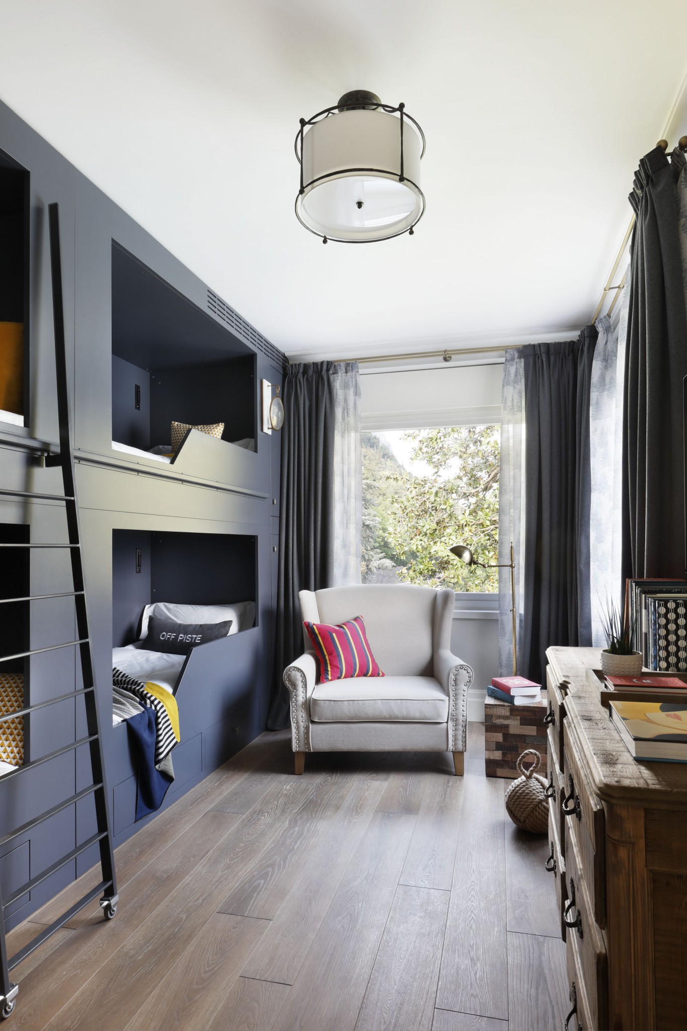 湖景别墅；湖畔住宅（注：这里湖景别墅更强调带有度假、豪华性质的湖边住宅，湖畔住宅则相对更宽泛些，若根据更多背景信息可进一步精准确定仅从The Lakehouse字面常见意思为这二者其一） 丨意大利丨Oliver Burns Studio-11