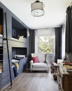 湖景别墅;湖畔住宅(注:这里湖景别墅更强调带有度假、豪华性质的湖边住宅,湖畔住宅则相对更宽泛些,若根据更多背景信息可进一步精准确定仅从The Lakehouse字面常见意思为这二者其一) 丨意大利丨Oliver Burns Studio