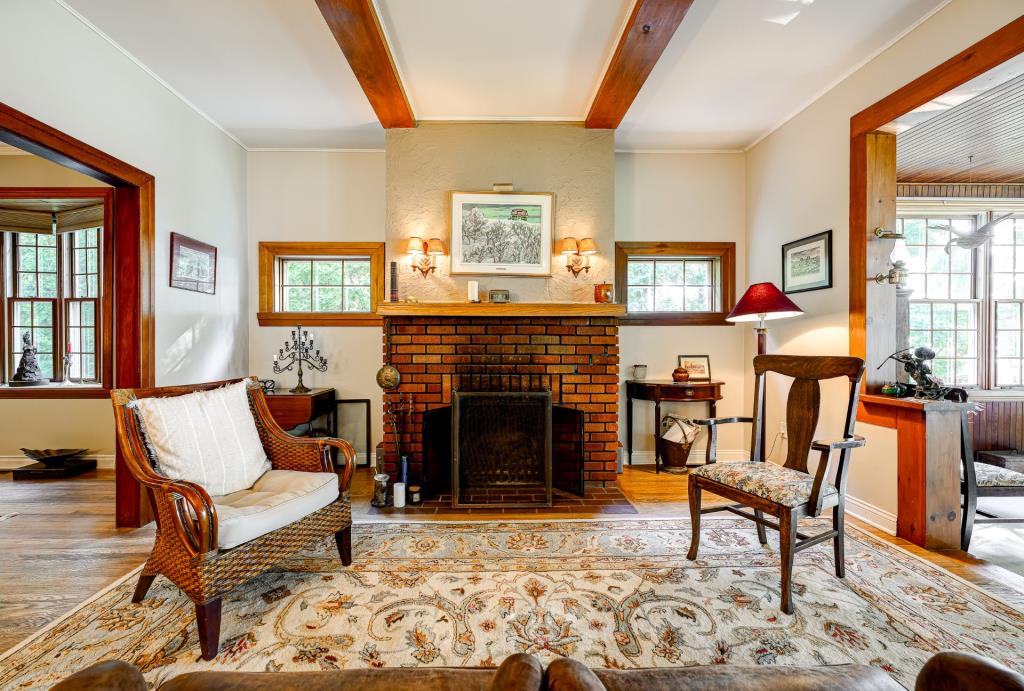 圣普拉西德劳伦琴地区温馨住宅丨Joli Joli Design-11