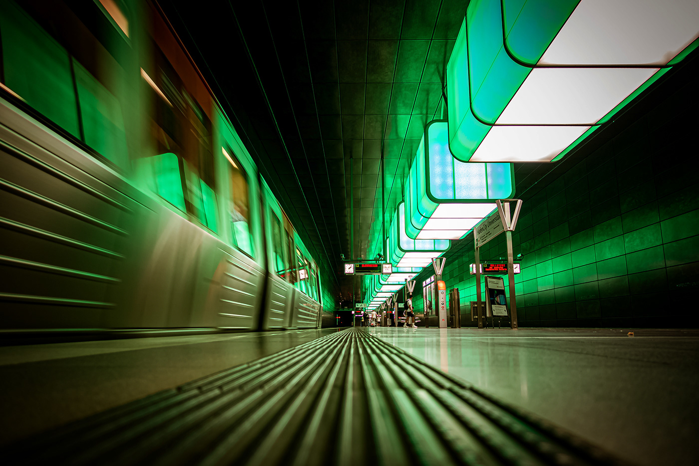 Hamburg U-Bahn Hafencity Universität-1