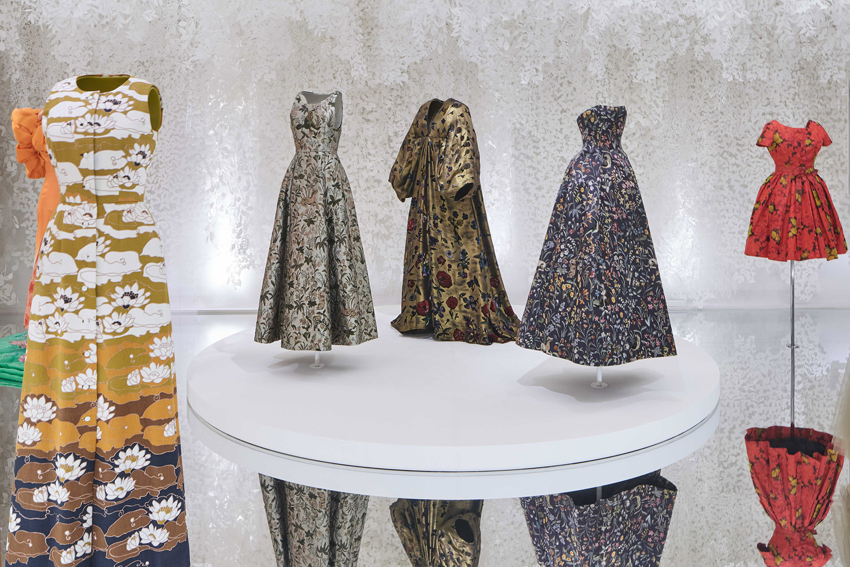 《克里斯汀·迪奥:梦之设计师》展览丨日本东京丨OMA+Shohei Shigematsu-104