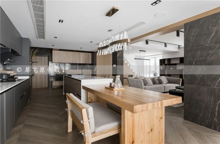 180 平顶层复式,空间重塑,彰显现代高级质感!-45