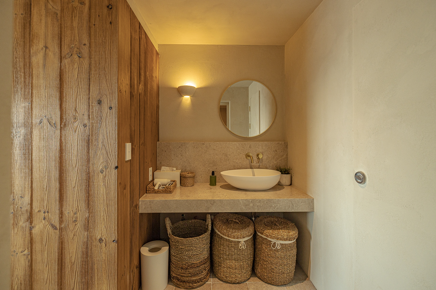 白色调的极简主义 | 200 平米的现代豪华公寓-15