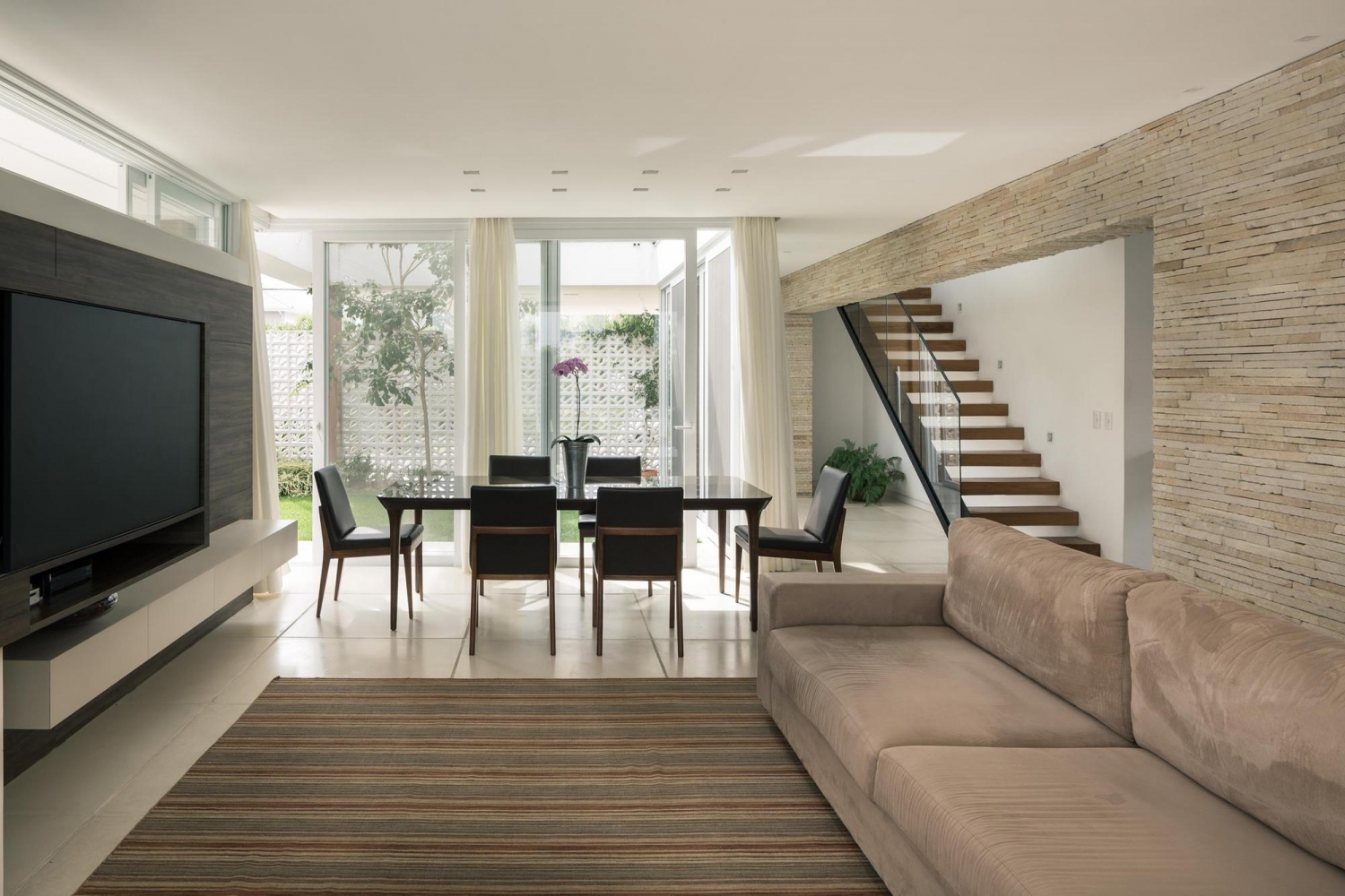 巴西阿雷格里港绿色住宅,融入景观与环保设计-29