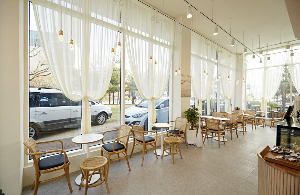 18 坪卡啡因的现代时尚 | 极简与舒适的完美融合-7