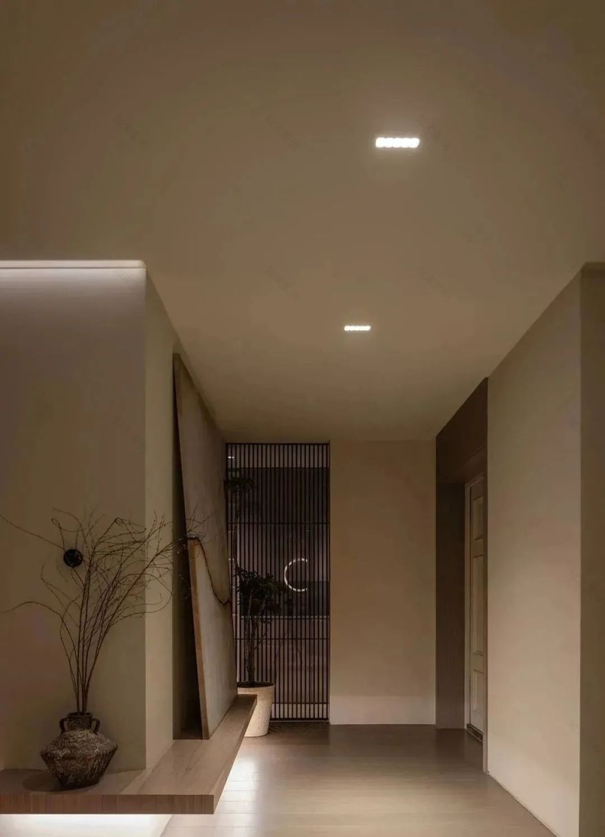 栢悦公馆侘寂风格设计丨黑白灰空间设计-0