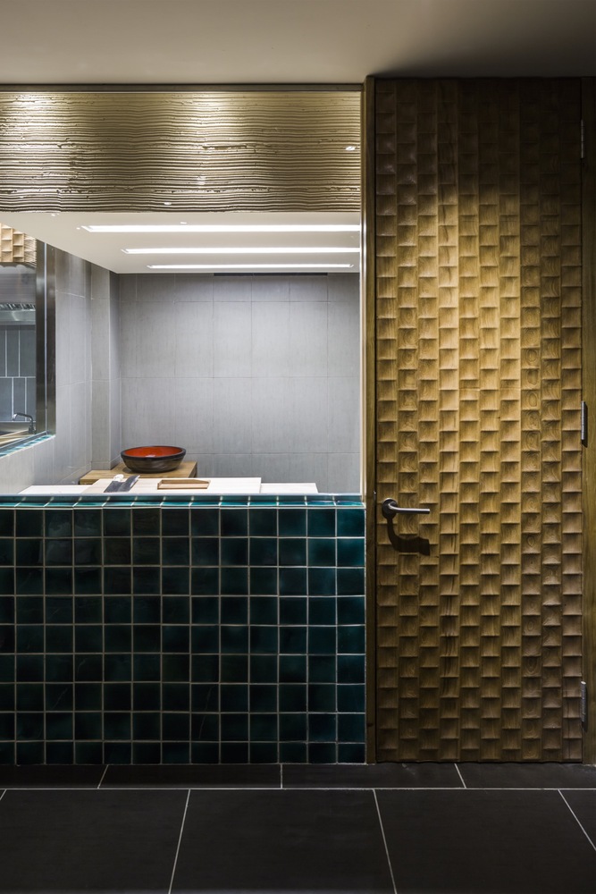 喧嚣中的宁静空间——越南胡志明市“Syunkato Soba”餐厅设计-39