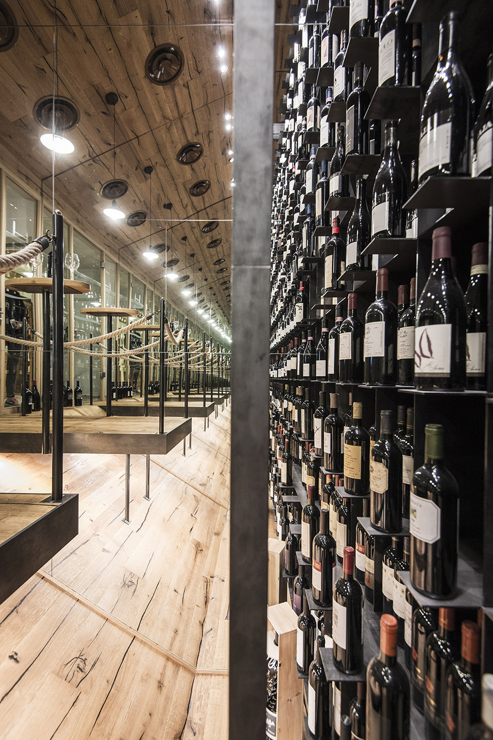 游弋于天地间 & 拥有漂浮大泳池的意大利Hubertus 酒店 / noa* -96