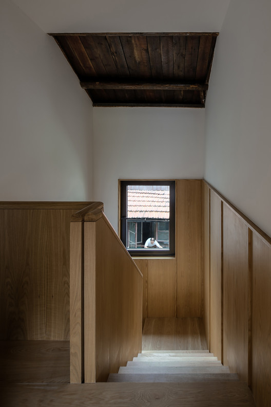 The House with a Tiny Patio  Atelier TAO+C-33