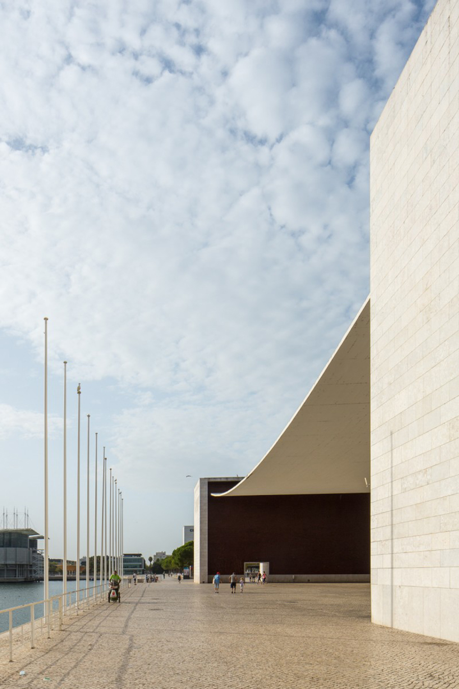 葡萄牙国家馆 | Siza 的混凝土屋顶奇迹-5