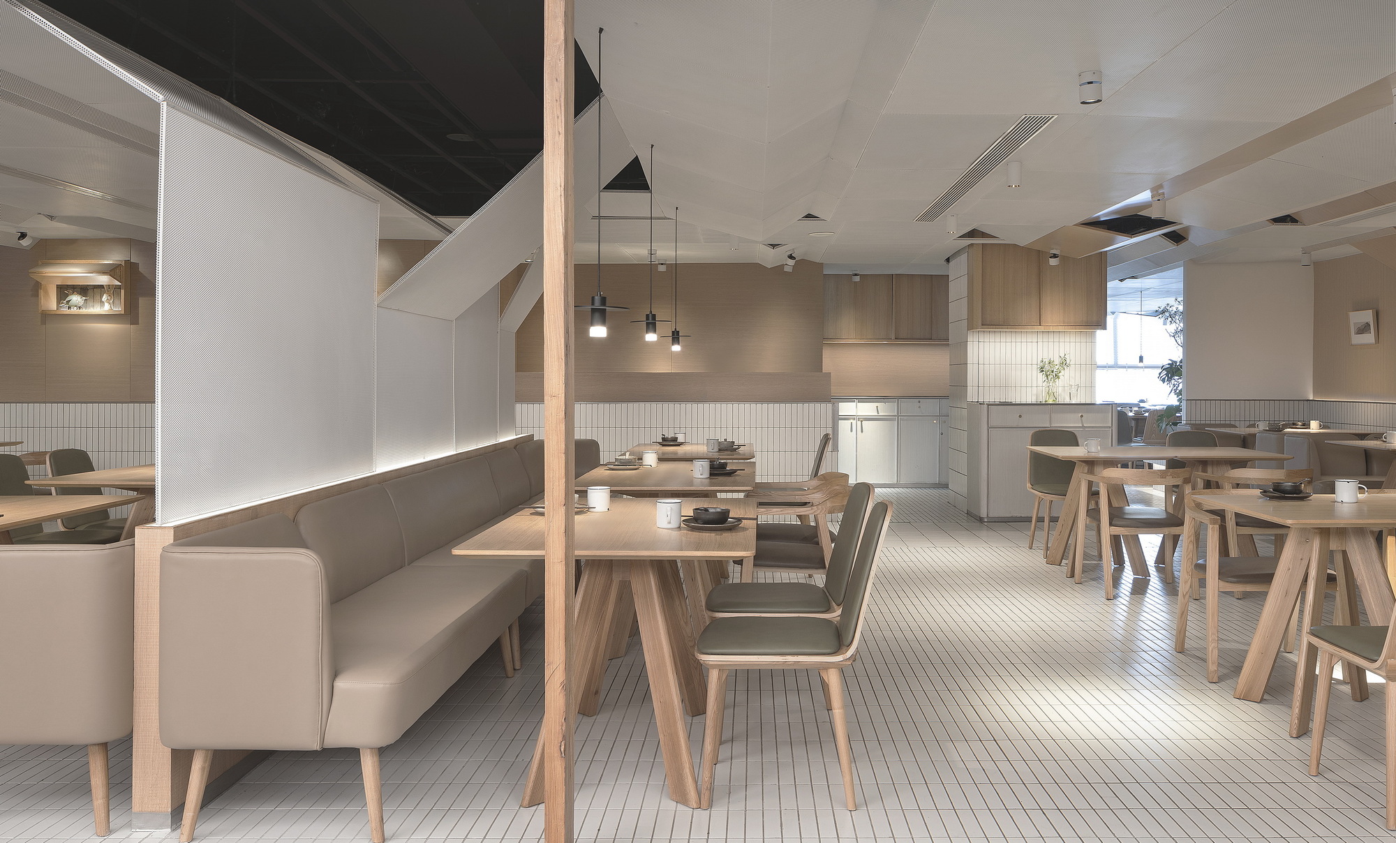 Goose Hut Home Bistro     / Golucci Interior Architects-46