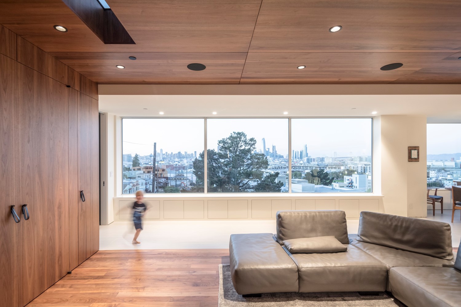 旧金山第 19 街住宅 | 颠覆空间体量的顶层公寓改造-10