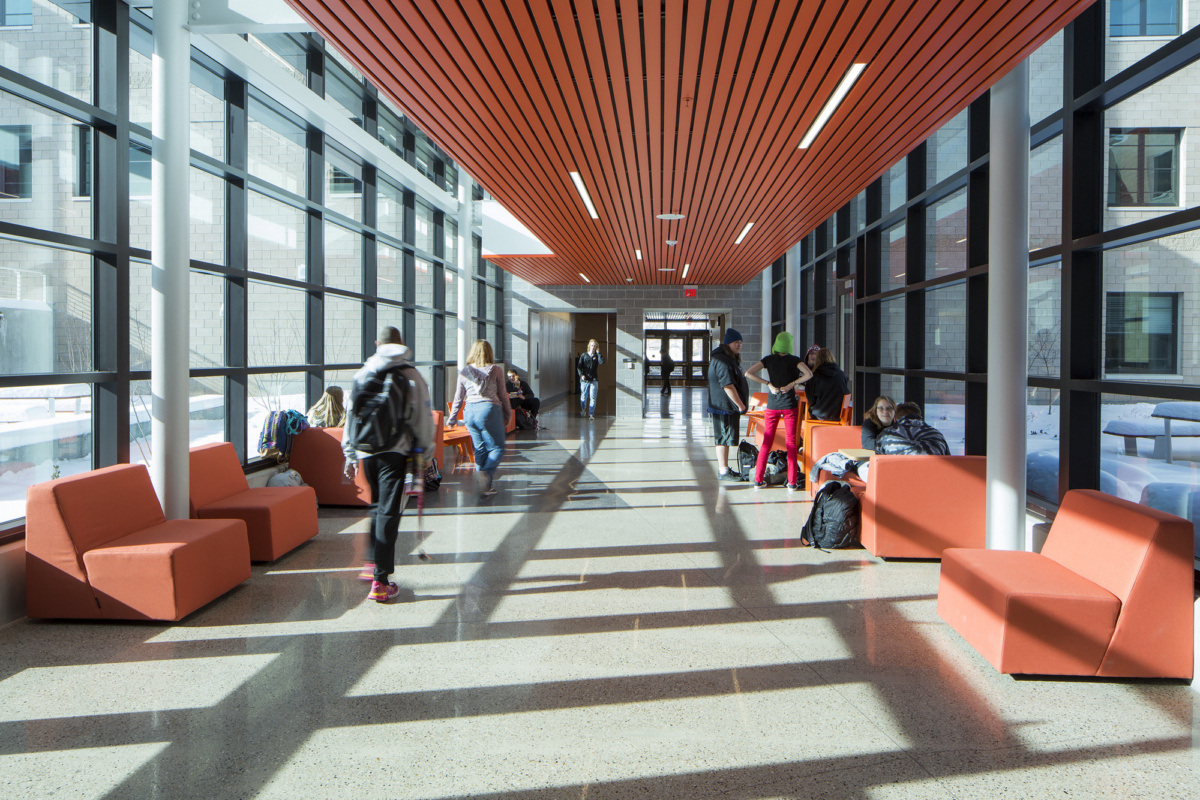 Wyoming 中学百年老校翻新，21 世纪学习环境助力学生成长-35