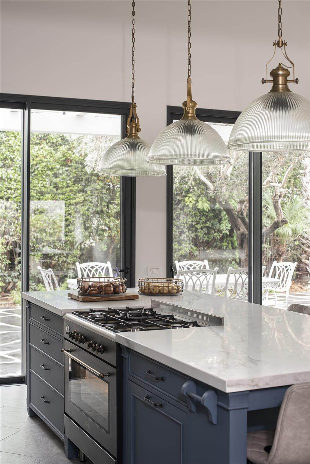 במקום לעבור, לשפץ: 200 מר' של כפריות עכשווית - WALLS : WALLS-35