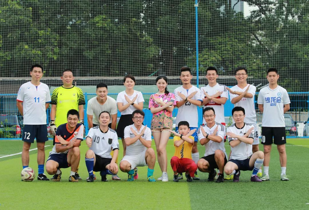 特斯拉蔚来足球友谊赛,激情四溢的设计师生活-4