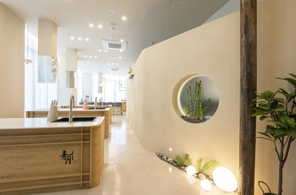 23 平米简约高雅的清新月洞穴工作室设计-18