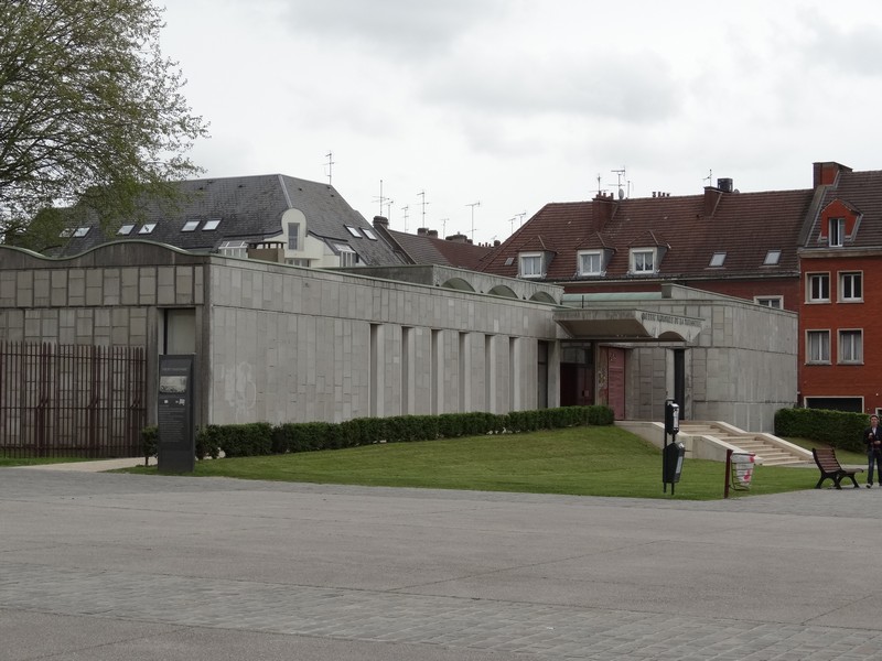 Quadrilatère  国家挂毯画廊丨法国-1