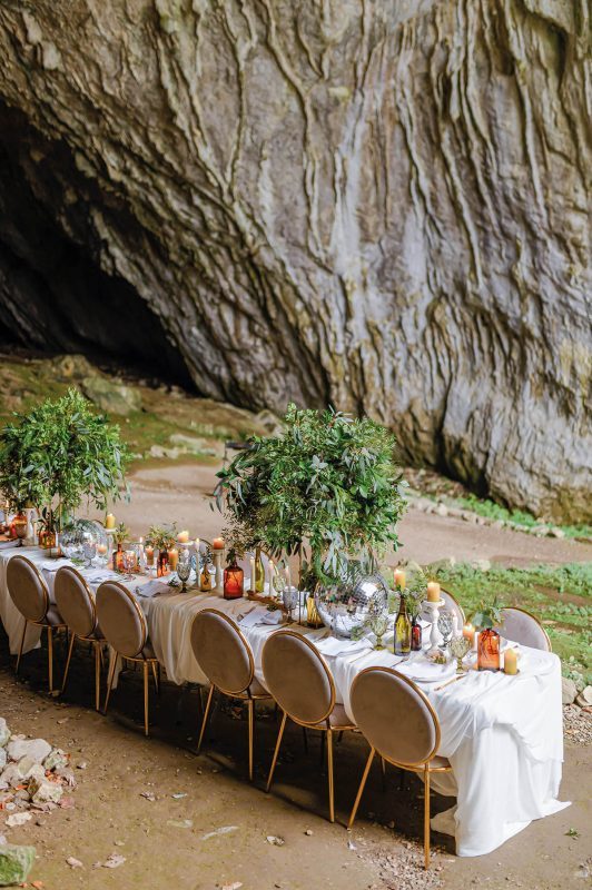 Bloom the World在Meziad洞穴的晚宴项目丨罗马尼亚-8