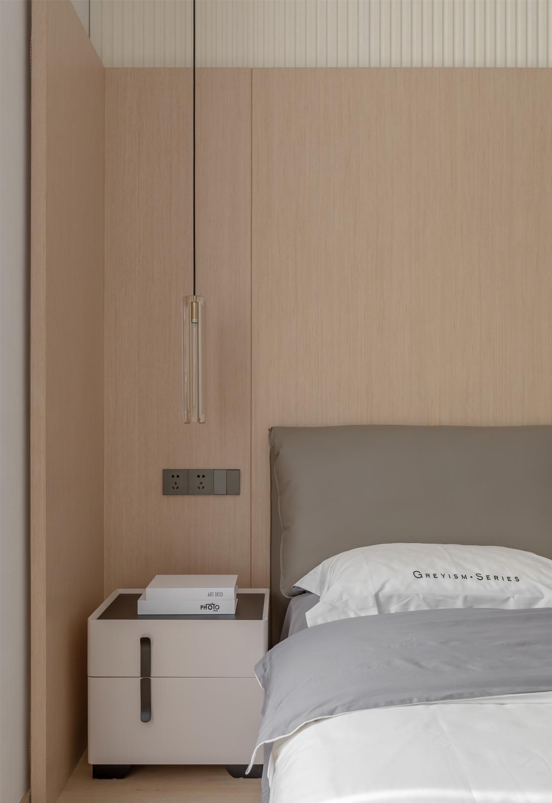 悬浮吊顶与多功能空间 · 现代温馨家居设计-18