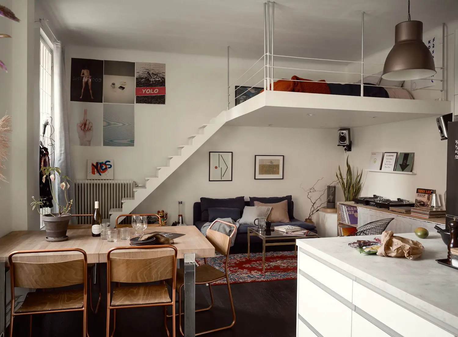 36 平米工业风 Boho 公寓 | 百年老建筑中的自然与力量-1