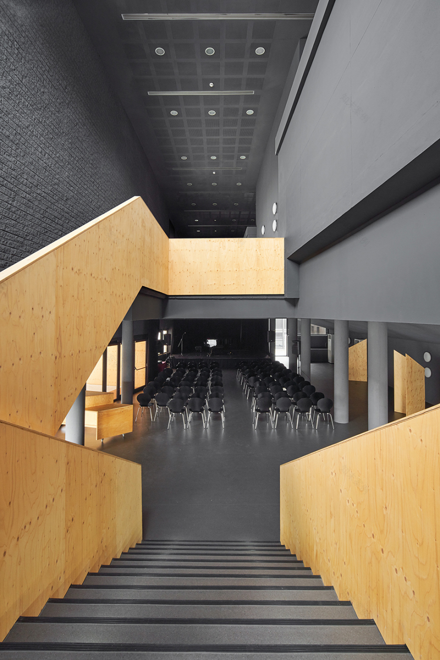 NAM Arquitectura | 西班牙托雷登瓦拉剧院翻新-24