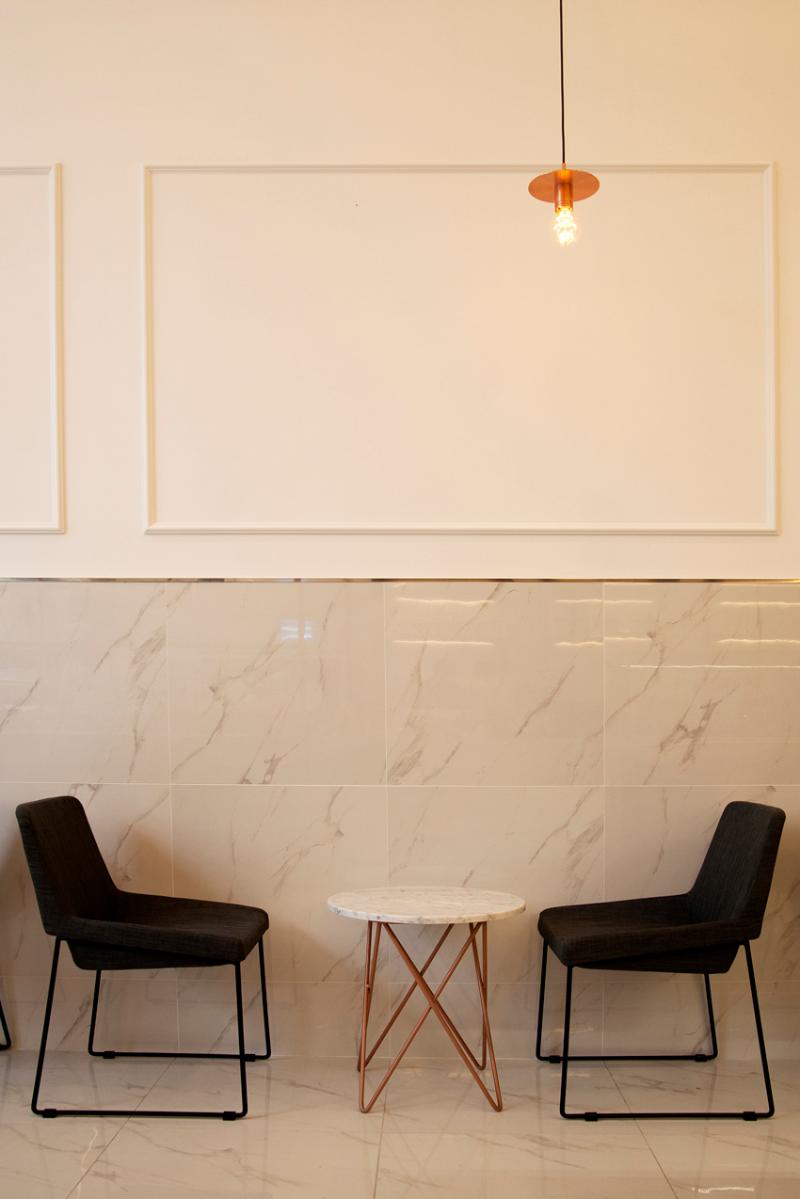 30 平现代甜品店，简约设计的美味空间-9