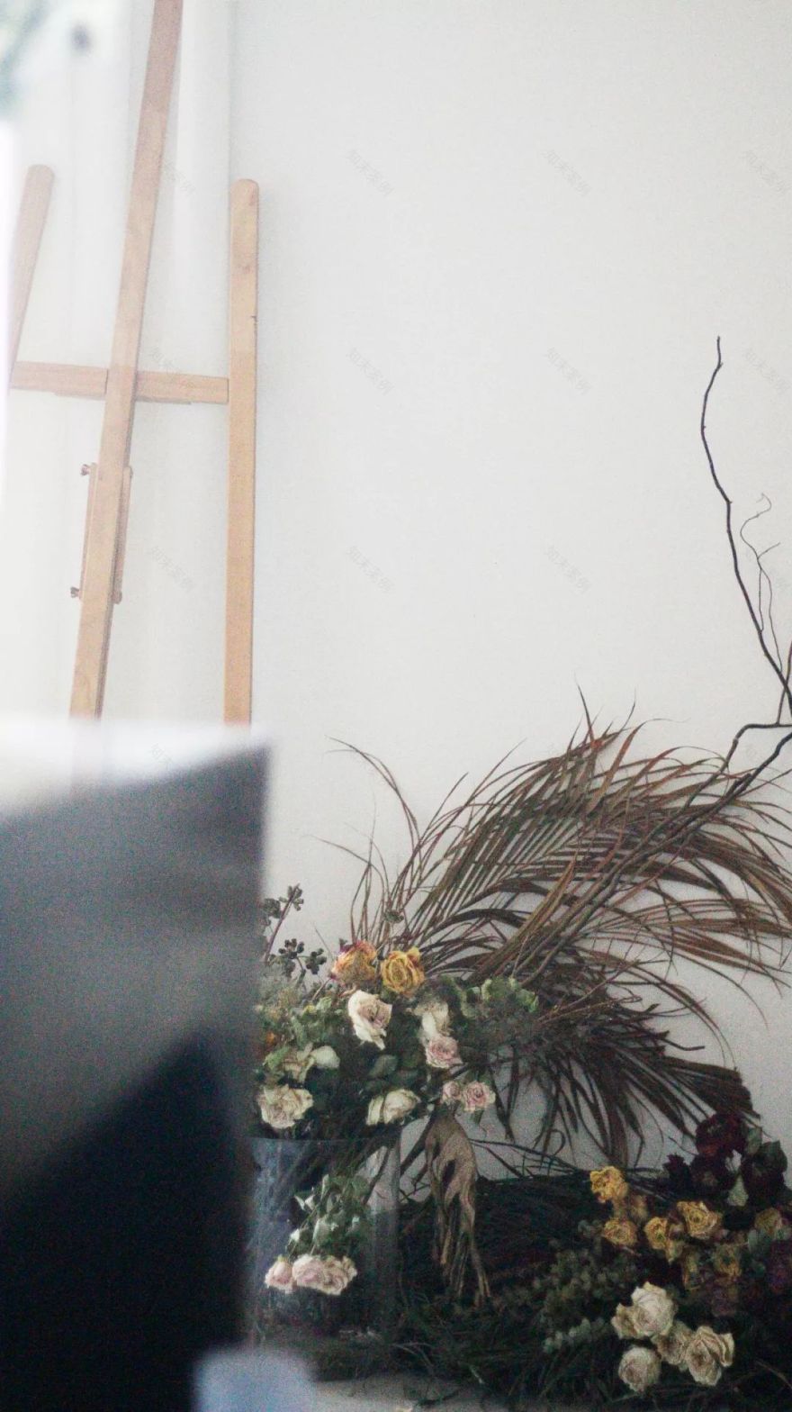 不羁花艺空间 | 混凝土与花的艺术结合-13