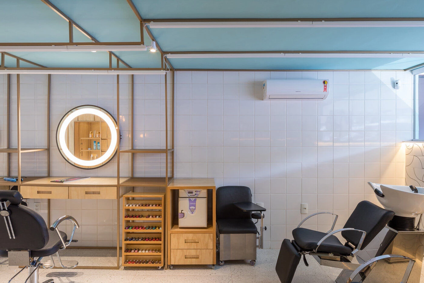内尔美发沙龙丨巴西巴西利亚丨mínimo arquitetura e design-18