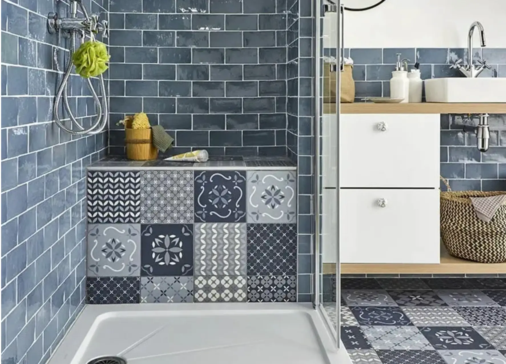 蓝色木调小卫生间 | 现代乡村风情的舒适设计-6