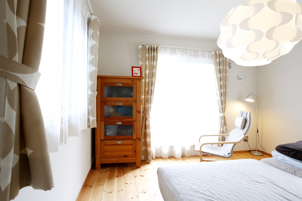 緑の借景が美しいガレージハウス丨（有）ヨシダクラフト,（有）枝川設計-31