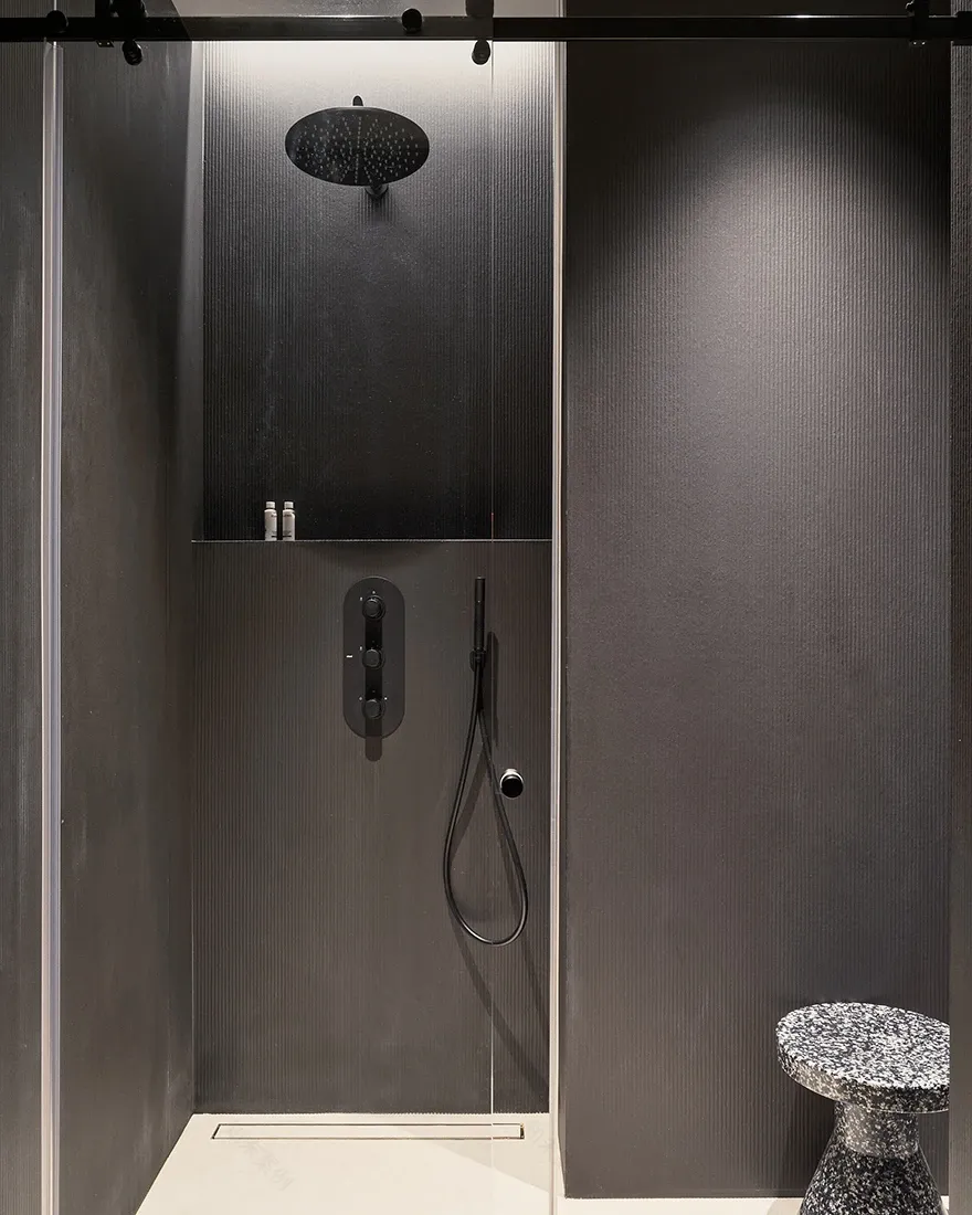 90平米深色青年IT人士公寓设计丨俄罗斯圣彼得堡丨A&R Interiors(亚历山大·阿加波娃,玛格丽塔·普什卡列娃)-46