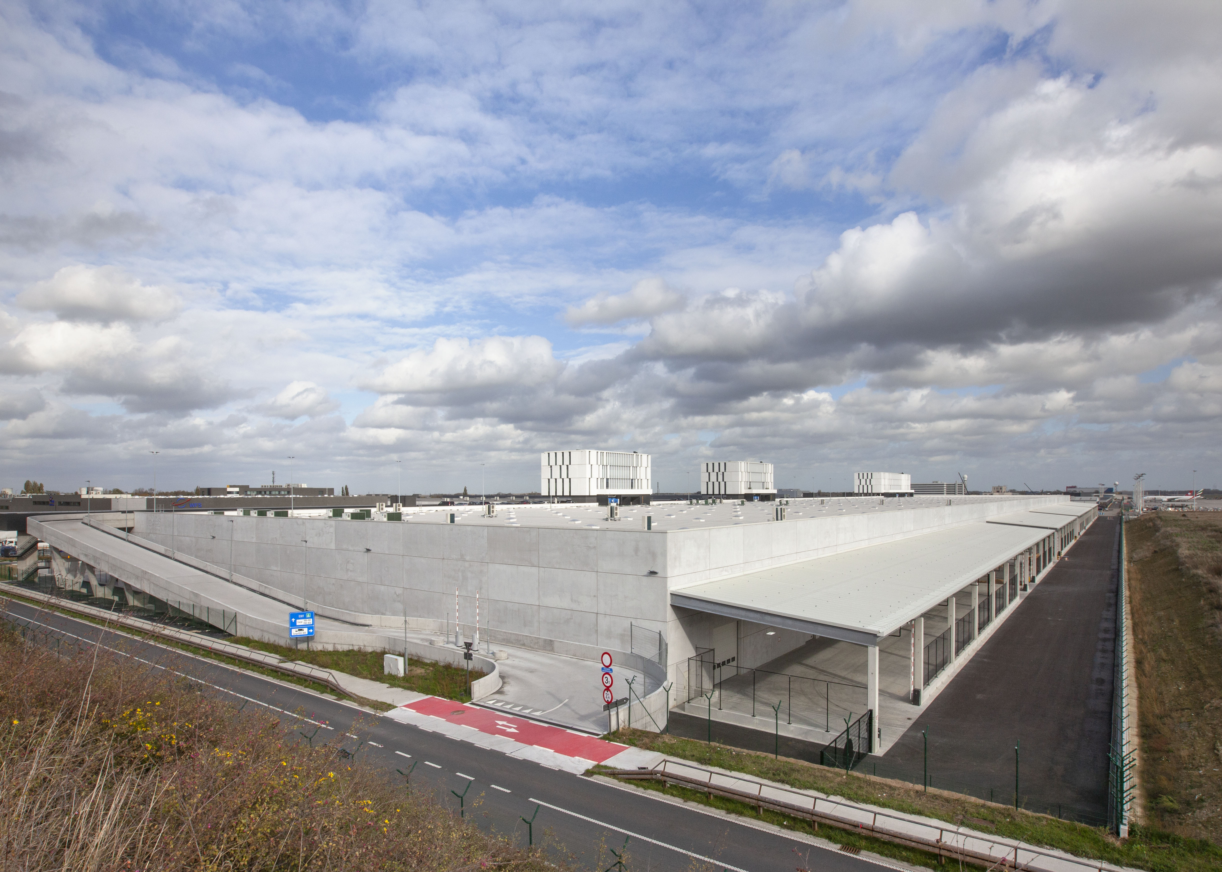 布鲁卡戈西部丨保加利亚鲁塞丨JaspersEyers Architects-21