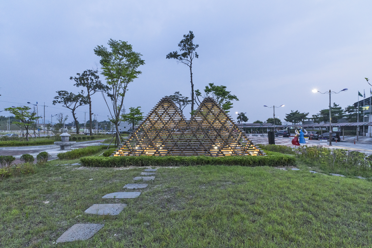 南原车站前的“山山”亭子-33