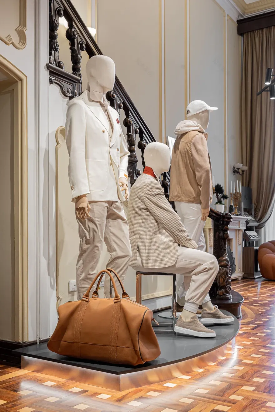 FLORENTINO DELURE 布加勒斯特展厅丨罗马尼亚布加勒斯特丨AB+Partners-25