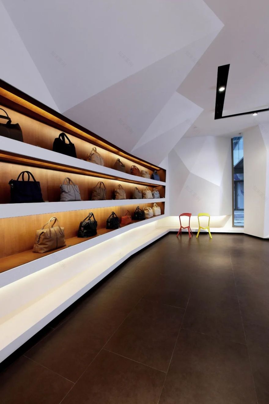 摩登几何,木融设计打造高端奢侈品店-34