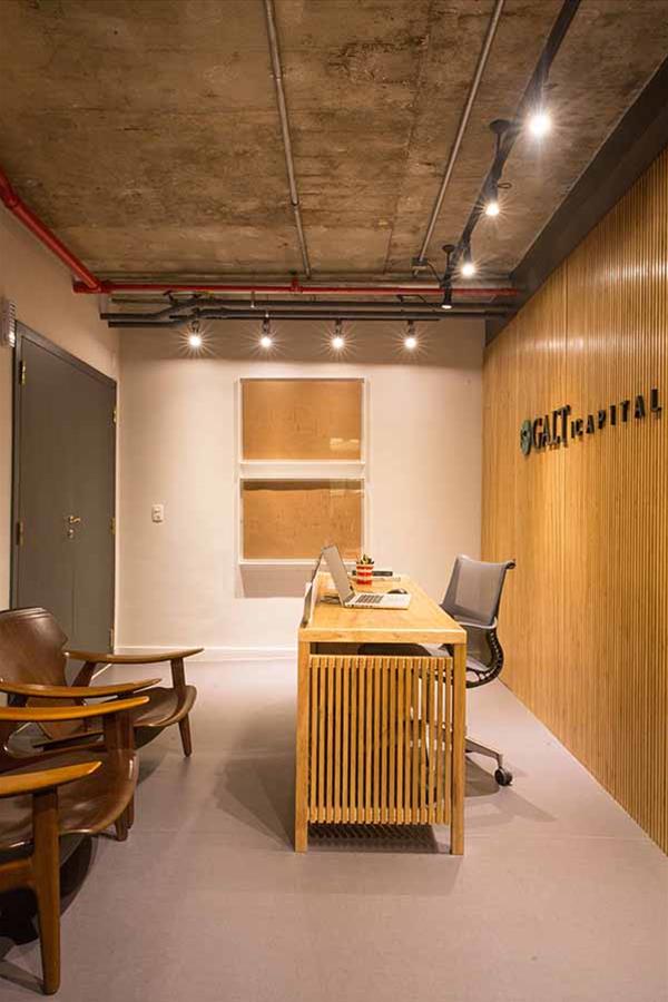 GALT Capital 办公室 | 打破传统，木质与玻璃的完美结合-3