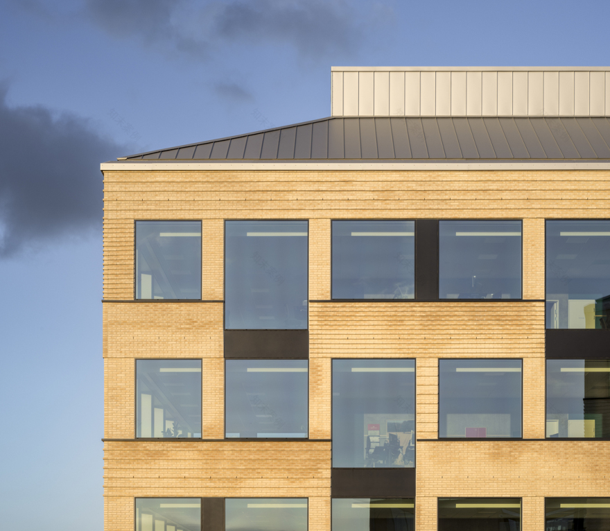 丹麦皇家总部丨CEBRA-15