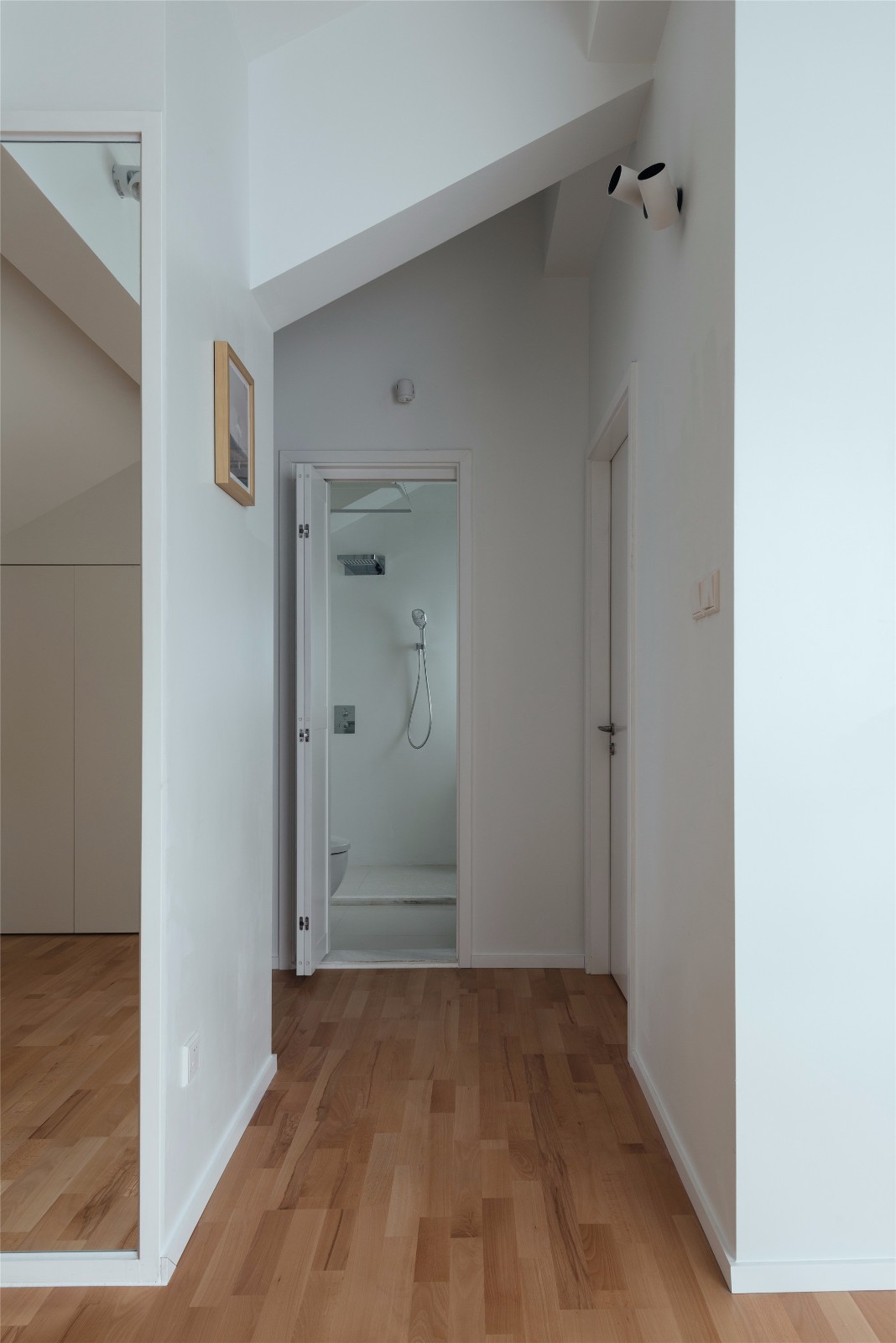 现代简约木质住宅 以勒设计诠释自然之美-37