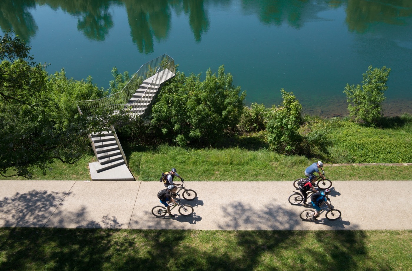 法国罗什泰里耶河畔重塑景观-8